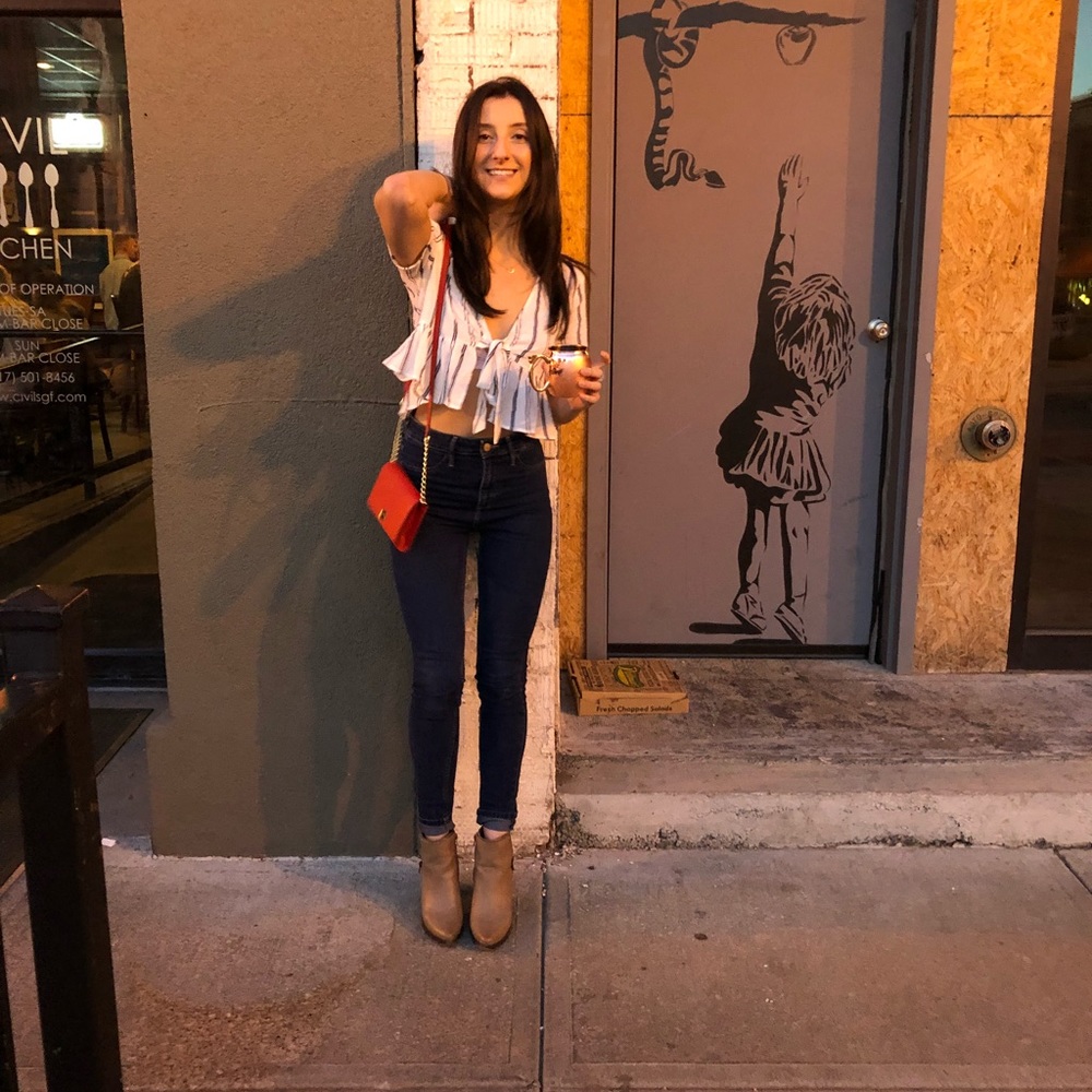 Meet your posher, Cory:)